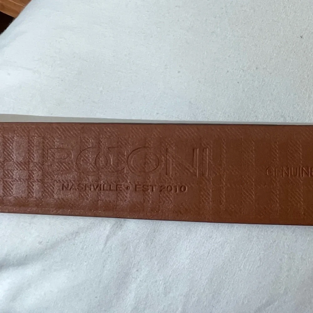 BOCONI NASHVILLE USA Brown Leather Belt Handcrafted Silver Tone Buckle Sz 38/95